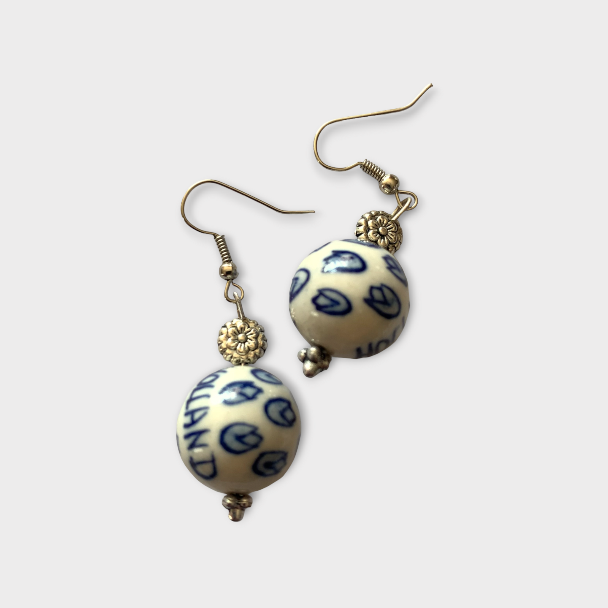 Delft blue ceramic set bracelet and earrings TULIP