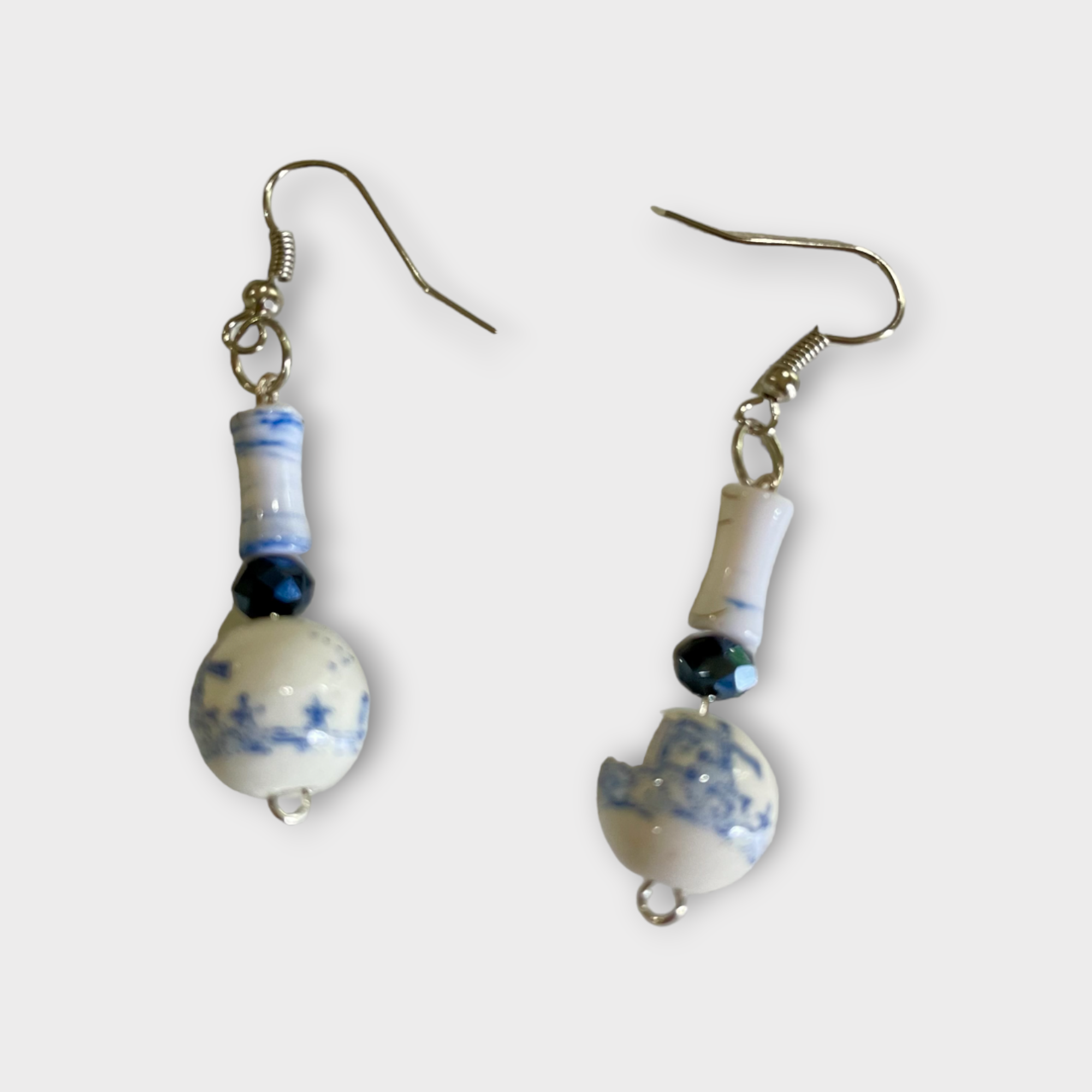 Delftblue ceramic earrings LANDSCAPE