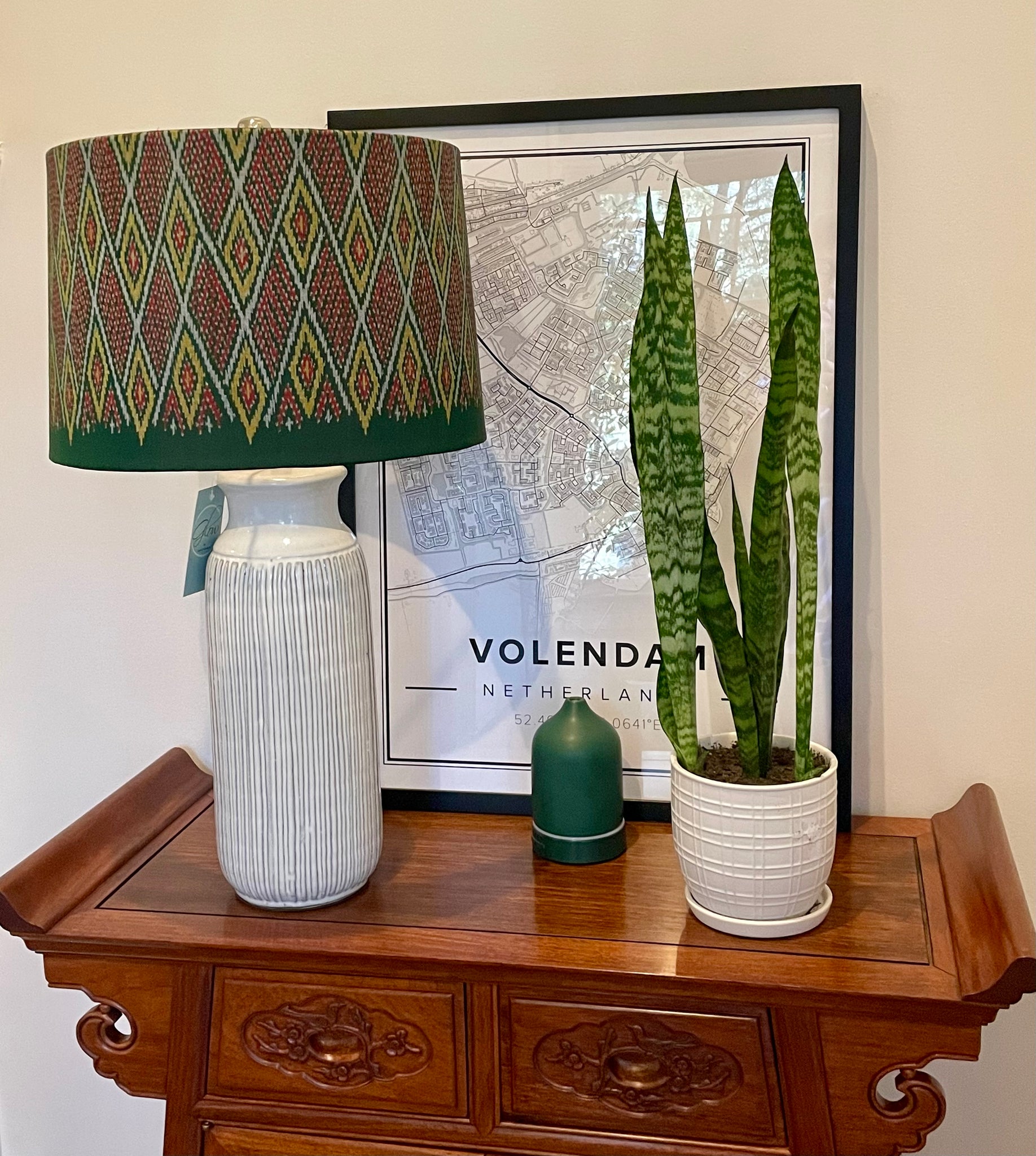 Ikat lamp with offwhite ceramic base