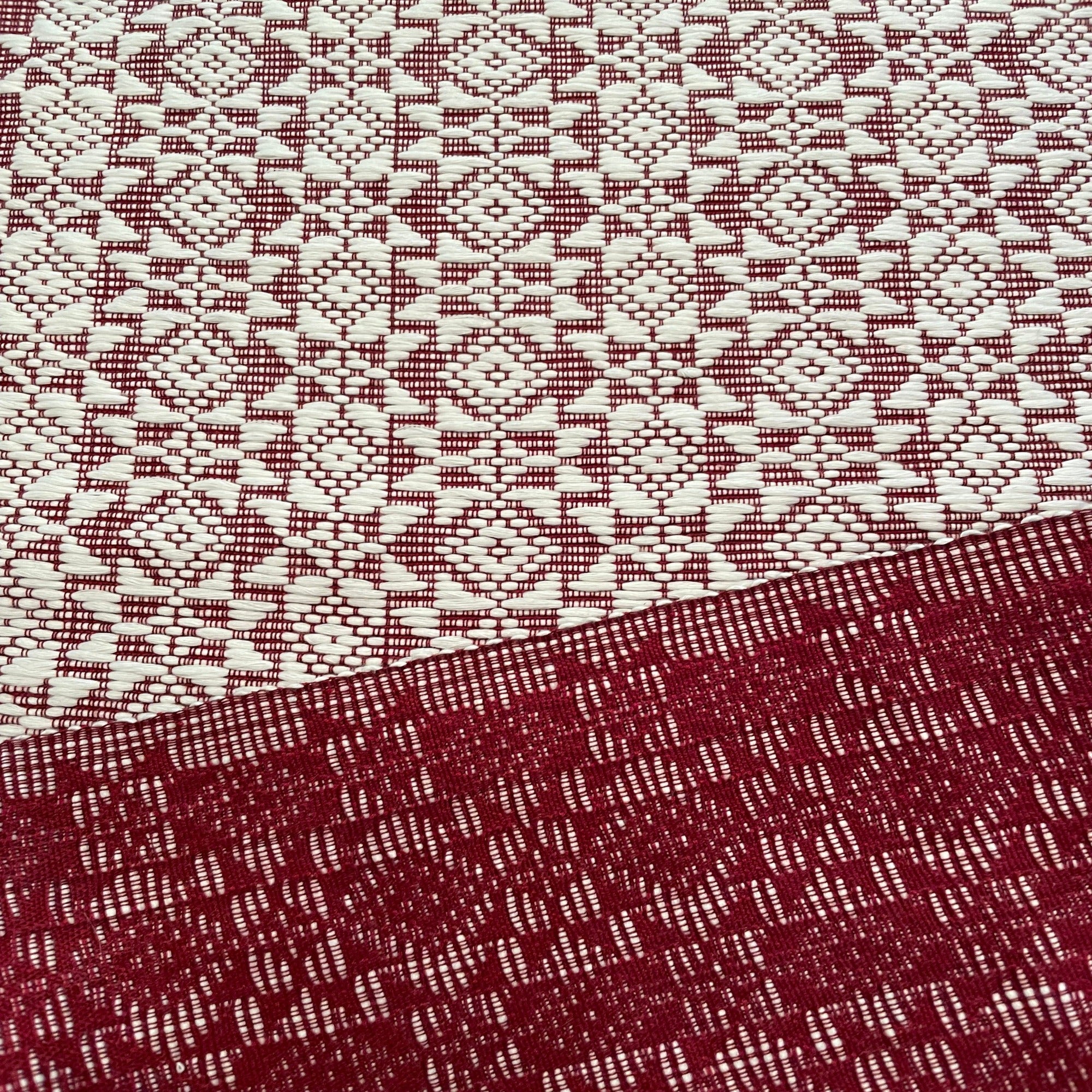 Inabel bed or table runner, Burgundy