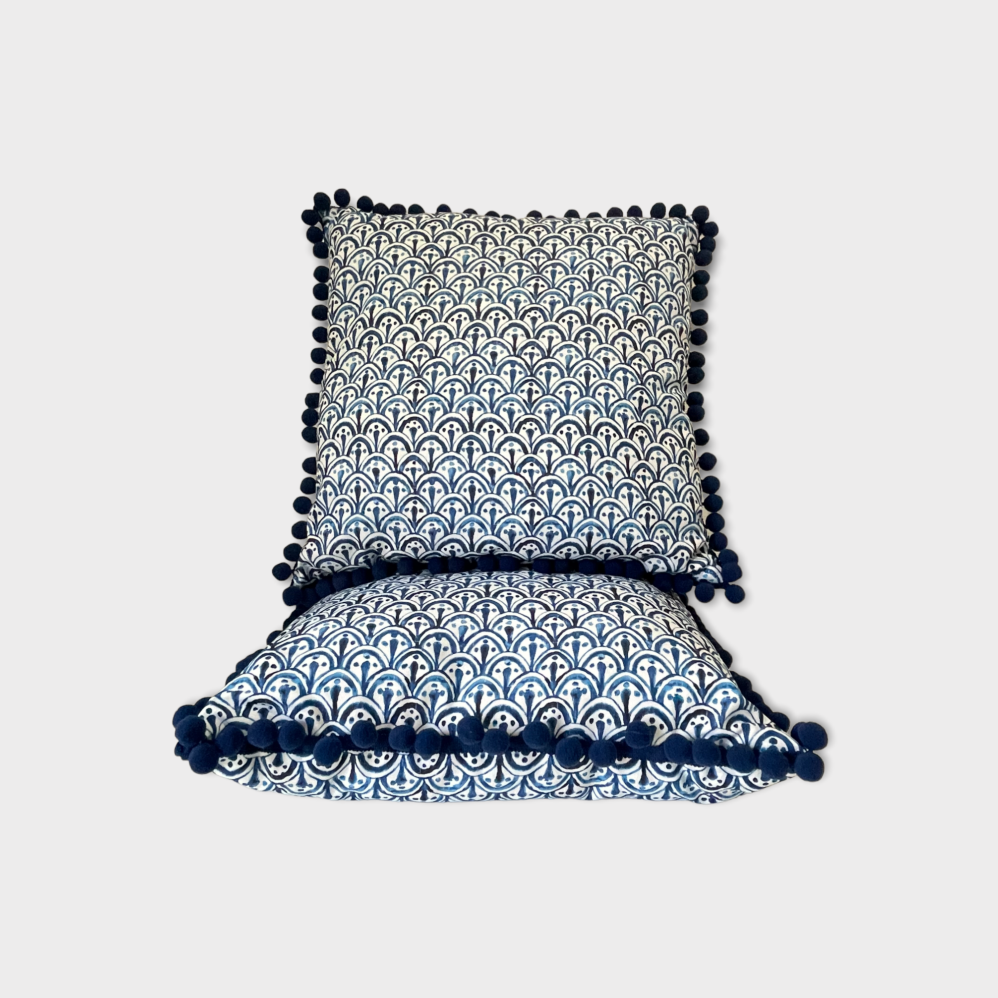 Printed outdoor pillow OGEE
