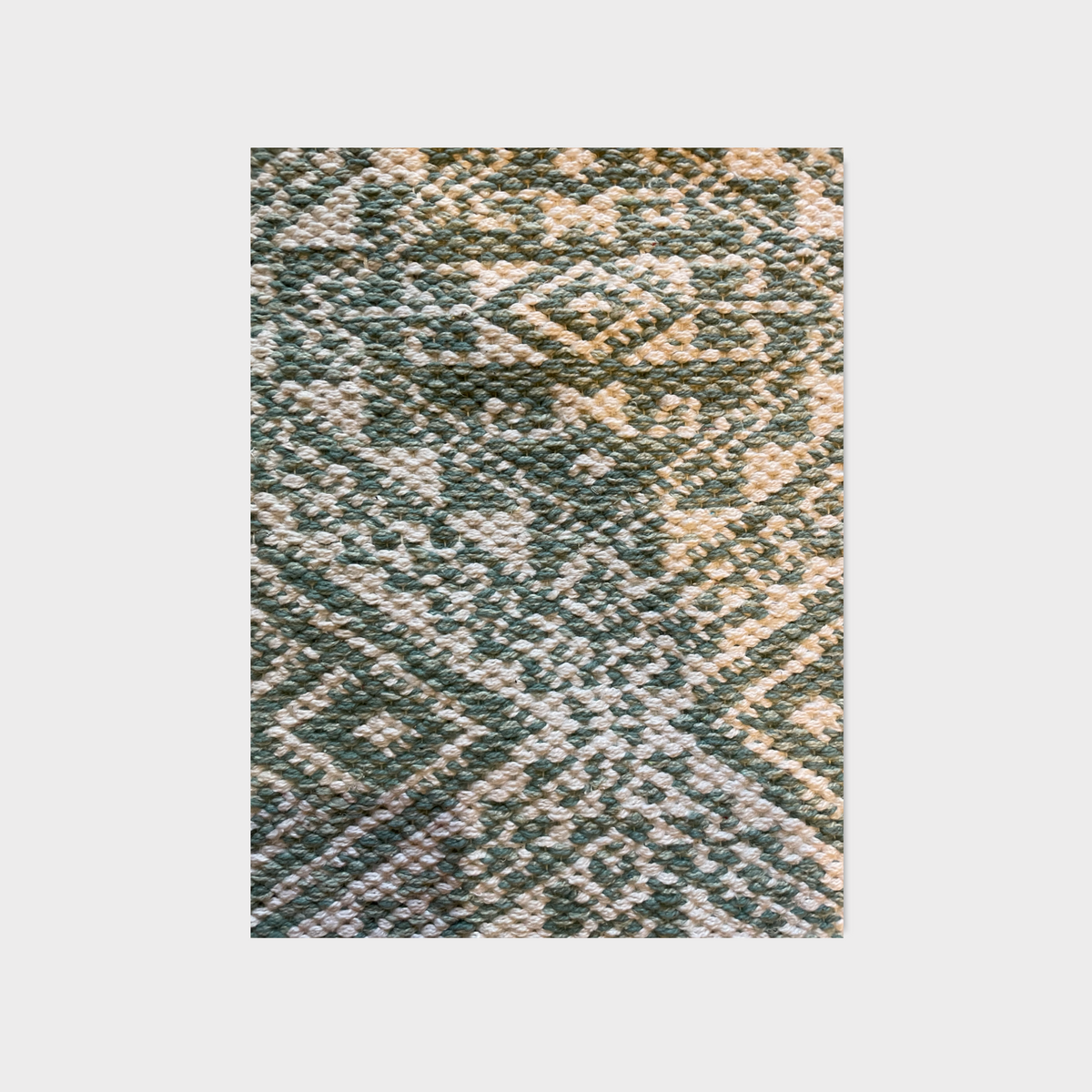 Rug, handwoven from India | UniqueWorldDesign – Unique! -World Design-