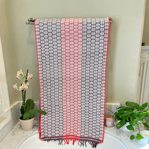 Inabel bed or table runner, Burgundy/ red